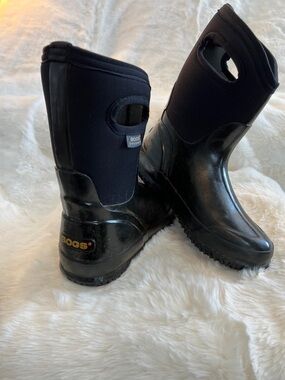 Bogs Black Neoprene-Top Waterproof Mid-Calf Boots